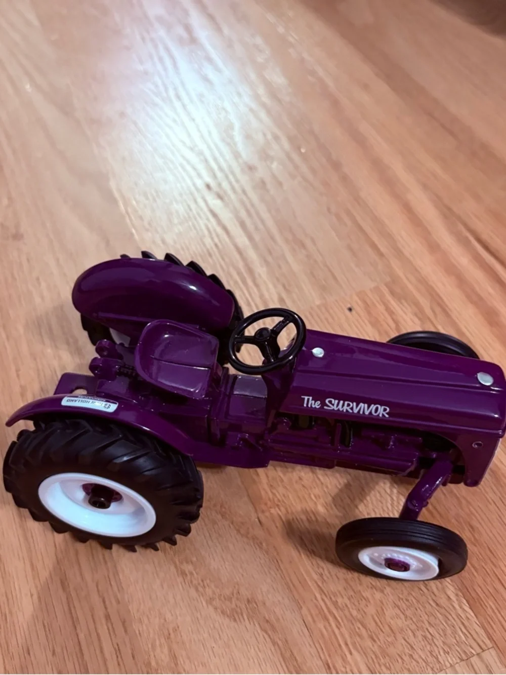 ERTL 1/16 Ford 9N Cancer Survivor Tractor Purple Metal Toy Collectible